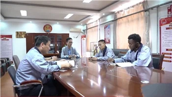 ИУДА Сингед 550 поставља електричне операционе столове са руском владом